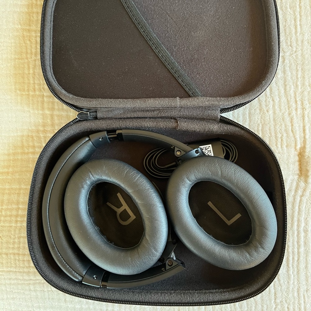 Bose Quiet Comfort - Picture 5 of 6